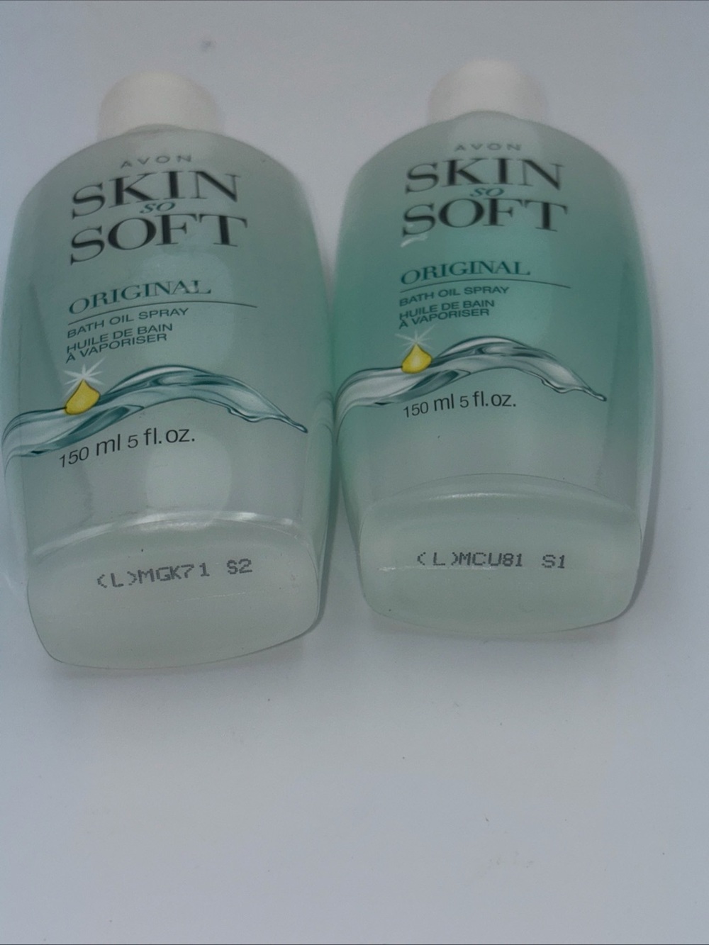 2 Retired Avon Skin so Soft Original Bath Oil Sprays - Picture 5 of 6